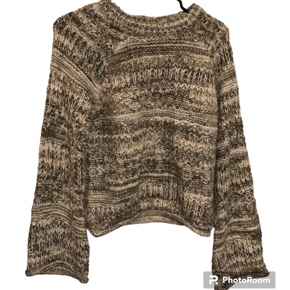 sweater - Picture 2 of 2